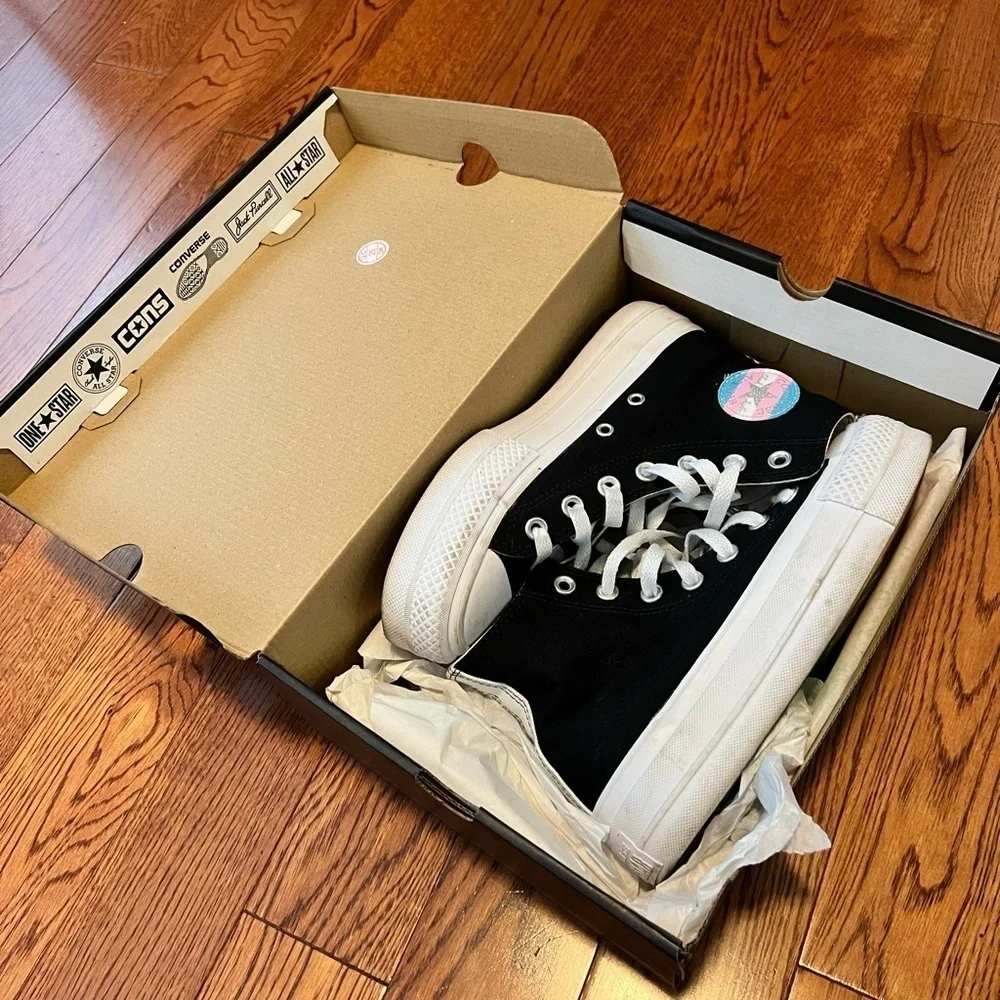 Custom Converse Pride LGBTQIA+ Platform Sneaker Sz M3/W5 - Chuck Taylor’s .